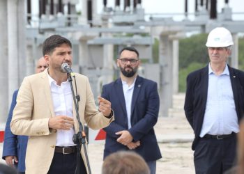 Pullaro inauguró en Vera una estación transformadora que generará más del doble de la energía demandada por la región