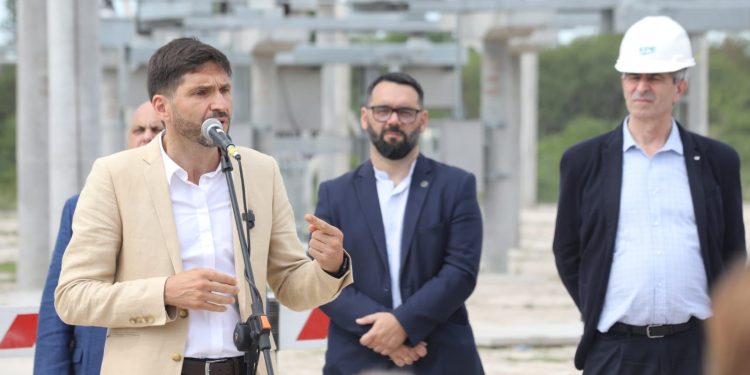 Pullaro inauguró en Vera una estación transformadora que generará más del doble de la energía demandada por la región