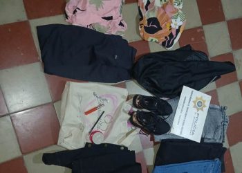 Villa Ocampo: La policía detuvo a una mujer que luego de robar en una casa fue retenida por los vecinos del lugar