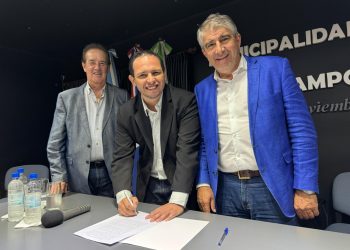 VILLA OCAMPO: FIRMA DE CONVENIOS EN VILLA OCAMPO JUNTO AL MINISTRO DE GOBIERNO