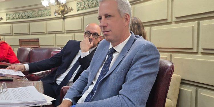 Dionisio Scarpin: “Aprobamos una iniciativa para combatir la puerta giratoria y dar mayor seguridad a las víctimas”