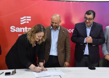 Assal firmó un convenio con Senasa para unificar estándares sanitarios de frigoríficos provinciales