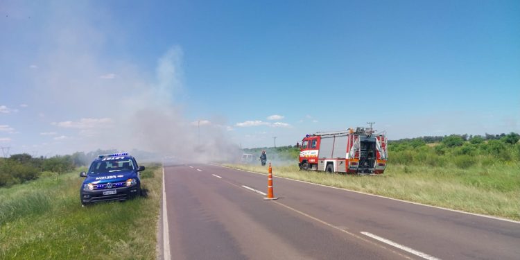 GUADALUPE NORTE: Se incendio un auto de un vecino de Avellaneda