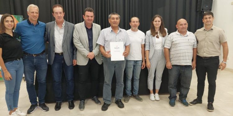 VILLA OCAMPO: FIRMA DE CONVENIO DEL PROGRAMA APORTE AL DEPORTE COMUNITARIO PARA CLUBES OCAMPENSES