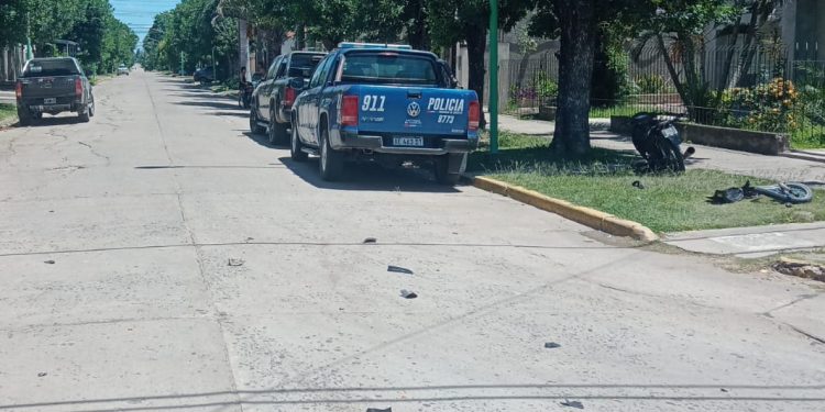 Las Toscas: colisionaron una camioneta 4X4 y una moto, cuyo conductor fue a parar al hospital