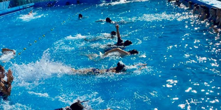 VILLA OCAMPO: COMIENZA LA ESCUELA DE VERANO DE NATACIÓN DEL CEF Nº35