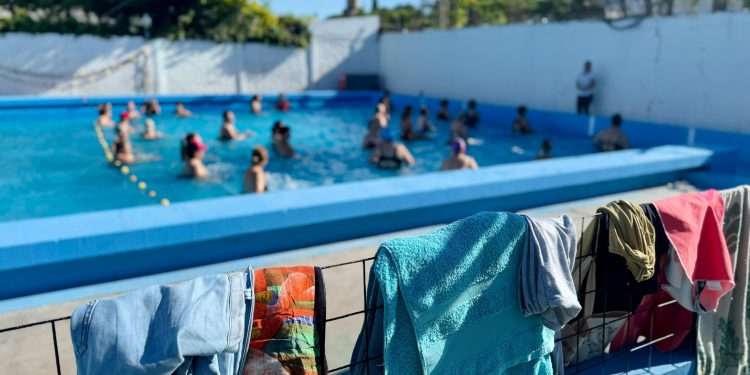 VILLA OCAMPO: TEMPORADA 2025 EN EL NATATORIO DEL JOCKEY CLUB