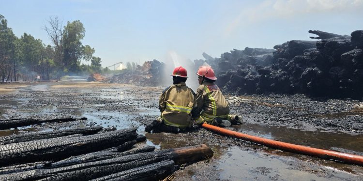 Brigadistas santafesinos lograron controlar voraz incendio en Capitán Bermúdez