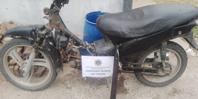LAS TOSCAS: La policía desbarató una gresca, secuestrando una moto y un machete