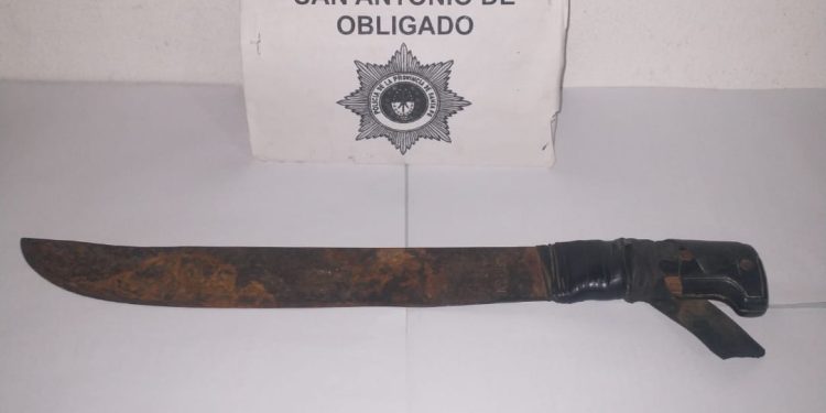 SAN ANTONIO DE OBLIGADO: AGREDIO A SU PROPIA MADRE A MACHETAZOS