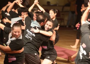 Último ensayo de la delegación santafesina antes de presentarse en el Festival de Cosquín