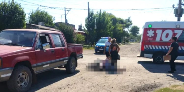 Villa Guillermina: Accidente de transito entre moto y camioneta y una mujer con lesiones que fue trasladada al hospital de Villa Ocampo.