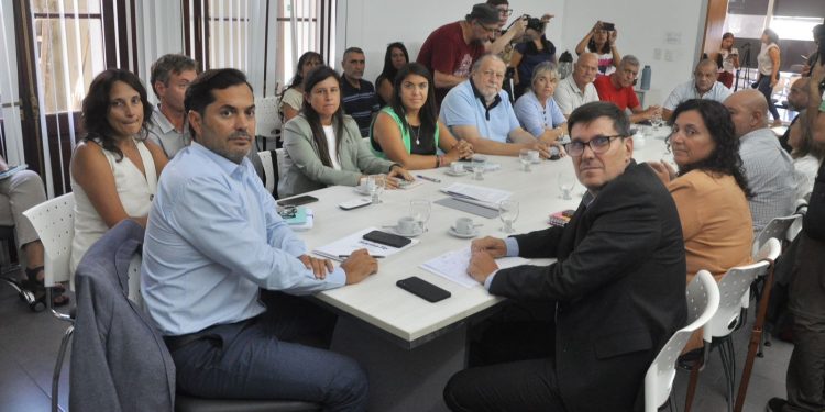 Paritaria docente: Provincia y gremios se reunieron en el Ministerio de Trabajo