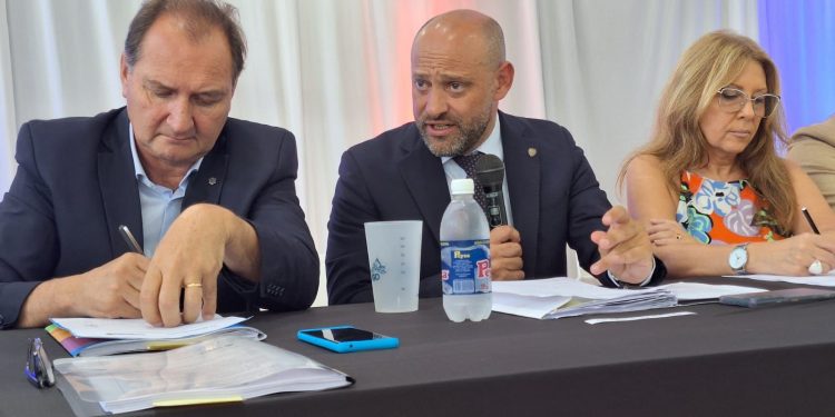 Hidrovía: la Región Centro solicitó su incorporación al proceso de la nueva licitación