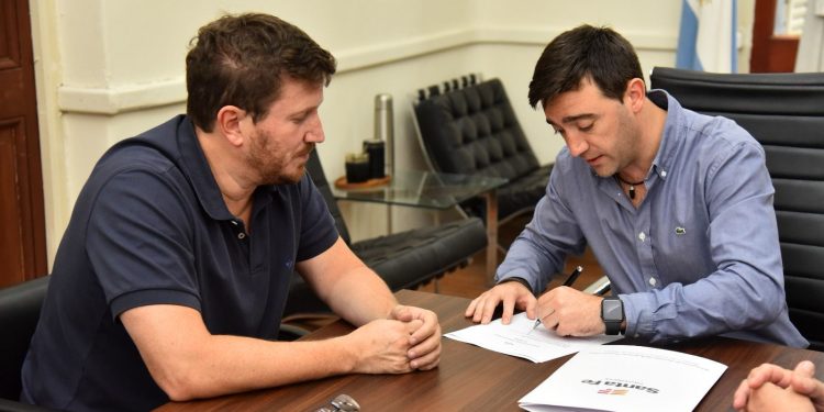 Provincia cedió vehículos incautados del delito para que efectivos federales realicen tareas de inteligencia.