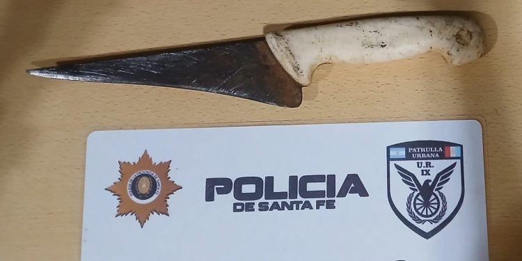 LAS TOSCAS: Ataco a su hermana con un cuchillo.