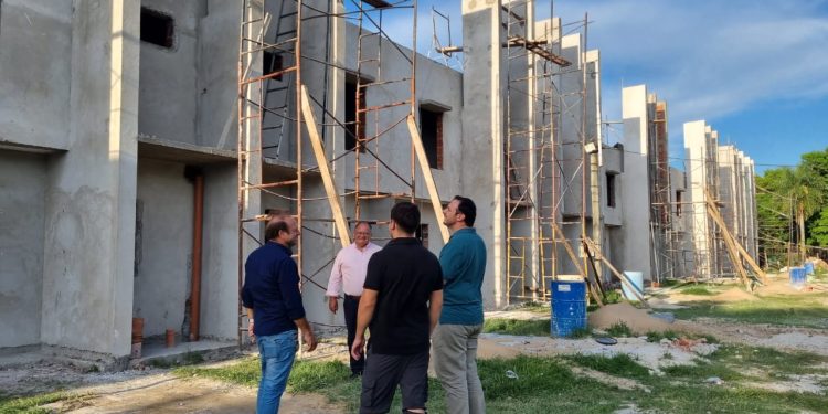 VILLA OCAMPO: VISITA DEL DIRECTOR DE VIVIENDA Y URBANISMO DE LA PROVINCIA