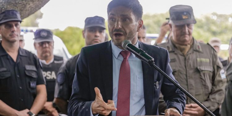 Pullaro: “Trabajando juntos le vamos a seguir marcando la cancha a los delincuentes y vamos a poner orden a la Argentina”.