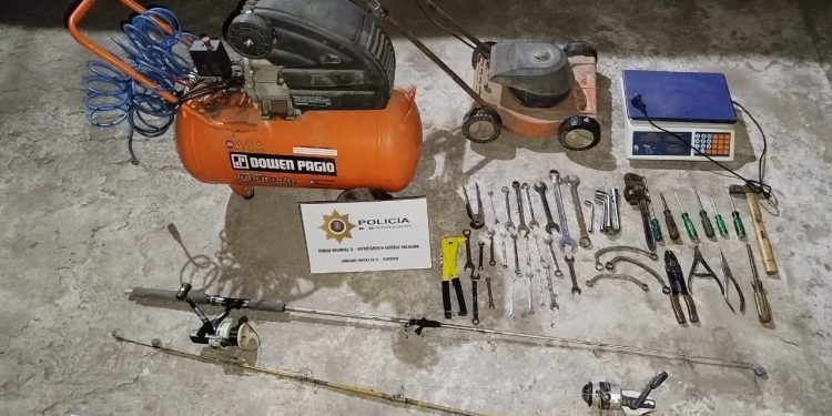 FLORENCIA: El que compra cosas mal habidas es tan ladrón como el mismo ladrón.