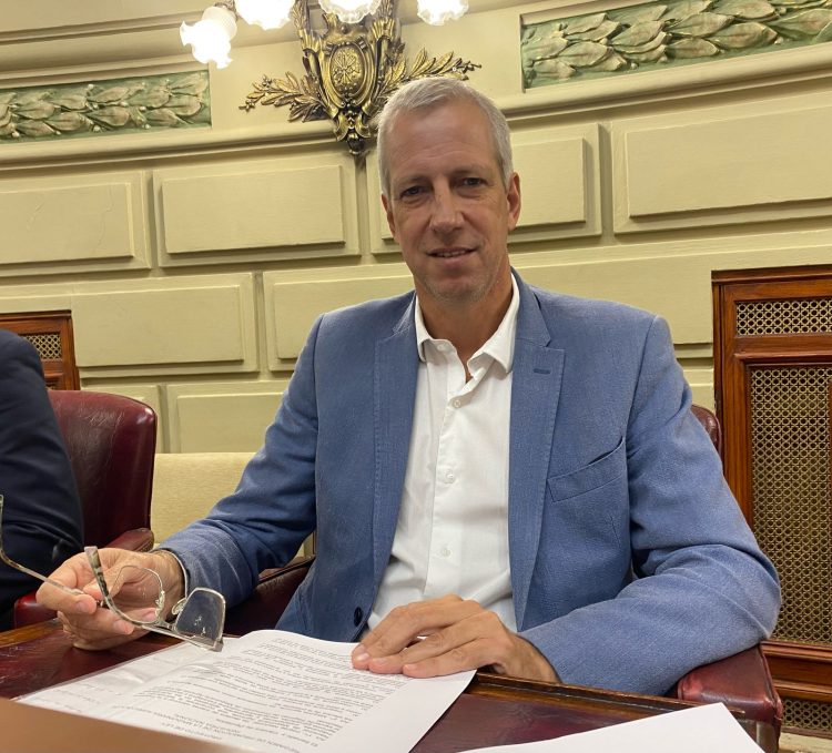 Dionisio Scarpin: “Defender nuestra maquinaria agrícola es defender el corazón productivo de Santa Fe”