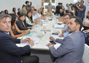 Paritaria: Provincia realizó su oferta trimestral a los gremios docentes.