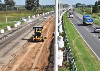 El gobierno de la provincia multó a una empresa por demoras en el inicio de una obra.
