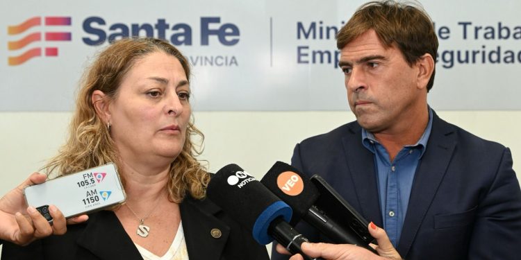 Paritaria: Provincia realizó su oferta salarial a los gremios de la salud.