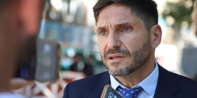 Pullaro: “Que los padres manden este lunes a los chicos a las escuelas porque van a estar abiertas”.