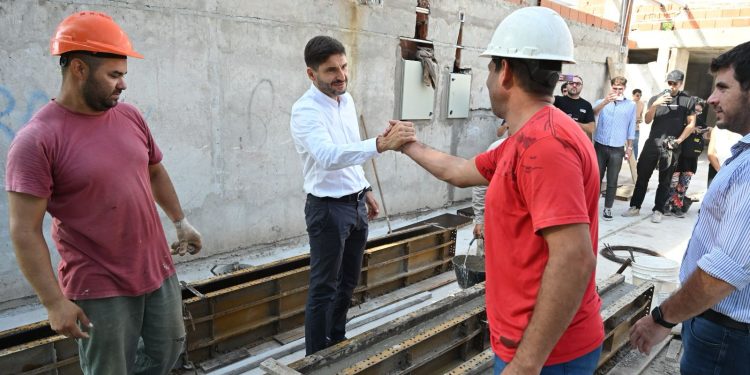 Pullaro: “Hacemos una gran inversión en infraestructura educativa, que incluye escuelas nuevas en todo el territorio”.