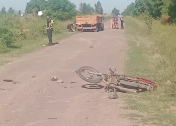 VILLA OCAMPO: Fatal accidente de tránsito muere un vecino de Campo Bello, al chocar con su moto con una camioneta en camino rural (Barrio San Roque)
