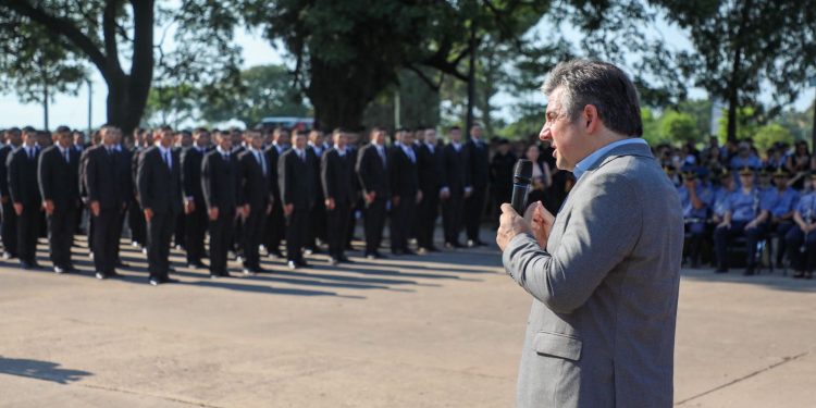 Cococcioni: “Queremos una Policía más profesionalizada, ordenada, disciplinada y ejemplar en la calle”
