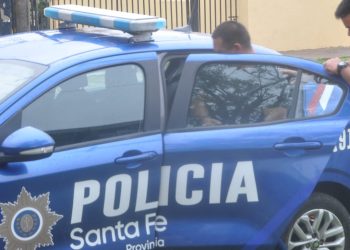  Villa Ana: La policía del comando radioeléctrico y de la comisaría, esclarecieron un robo y detuvieron a dos mujeres.