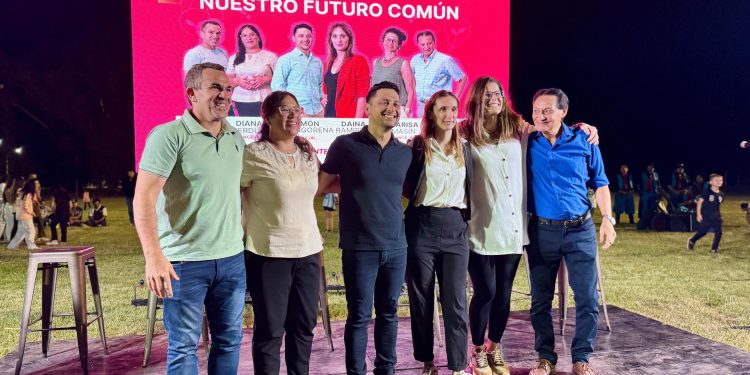 Con una gran convocatoria de vecinos, se presentó la lista Adelante en Villa Ocampo