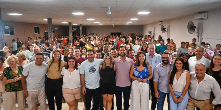 Clara García: “Unidos tiene el mejor equipo para trazar el futuro de Santa Fe”.