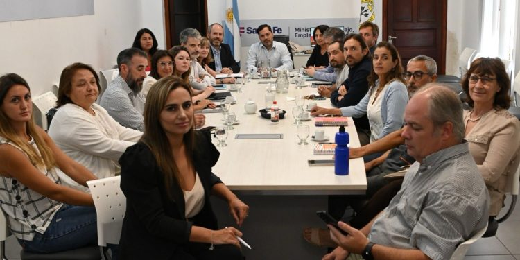El Gobierno Provincial tuvo un nuevo encuentro paritario con gremios de Salud.