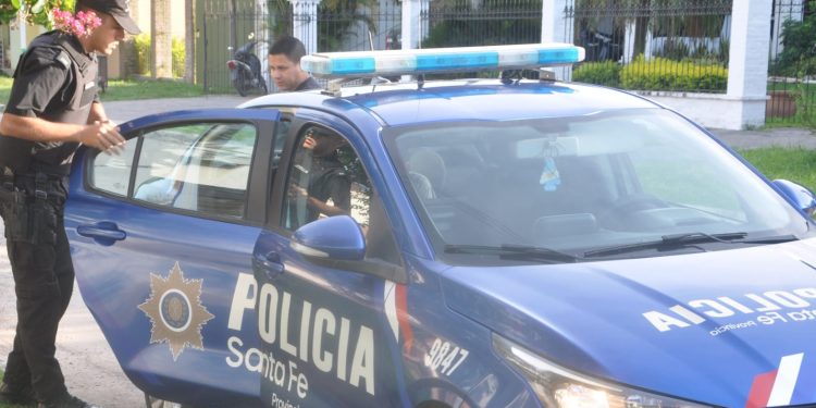 FLORENCIA: En una pelea entre vecinos, terminaron varias personas lesionadas y cuatro detenidas.