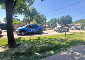 Avellaneda: La policía intervino en un disturbio entre varios masculinos, y los mismos agredieron a los uniformados.