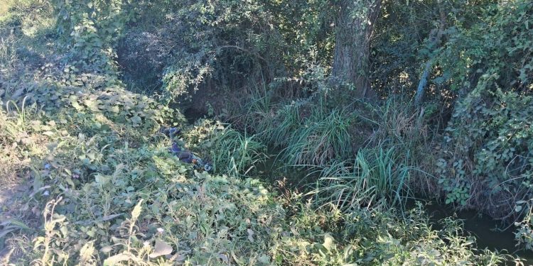 Malabrigo: Un vecino de la zona rural, perdió el control de su motocicleta debido a la polvareda, y terminó en la cuenta.