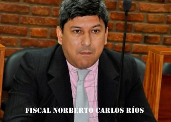 “Suboficial de policía de Las Toscas es detenida por violación de domicilio y estafas, según disposición del fiscal Norberto Ríos”.