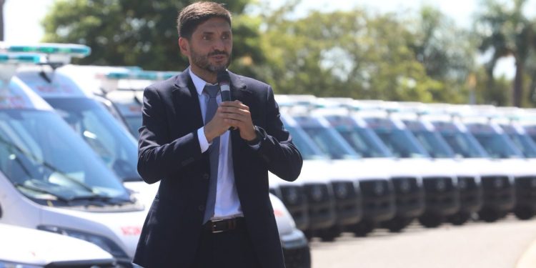 Pullaro presentó 174 ambulancias 0 Km: “Es la compra más importante y más grande que hizo el Gobierno de la Provincia”.