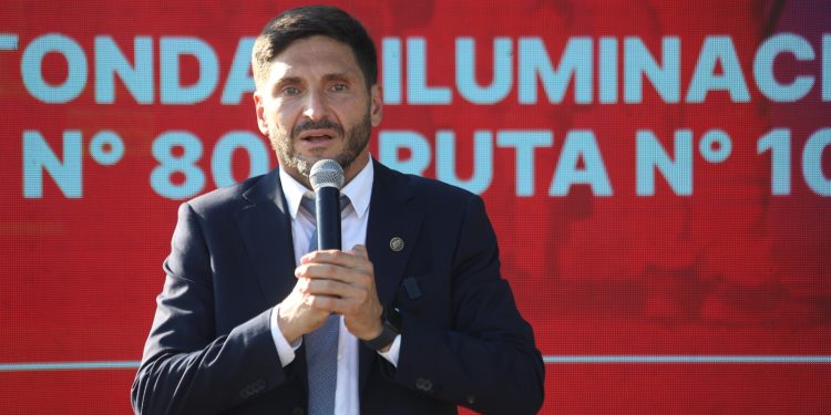 Pullaro: “Estamos haciendo más de 1.500 obras públicas en toda en la provincia de Santa Fe”.