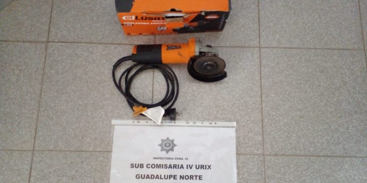  “El Timbo: Joven es detenido por robo de motocicleta y amoladora”.