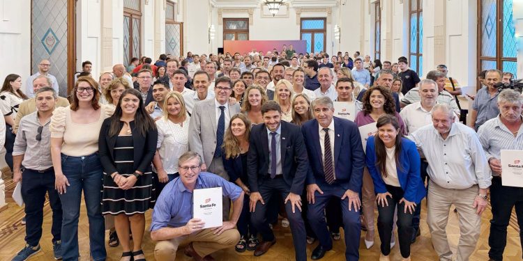 Pullaro: “Mejorar las condiciones de infraestructura de todas las escuelas es una política de Estado”.