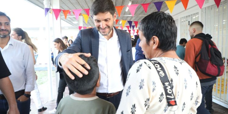 Pullaro: “En los primeros tres meses del año ya inauguramos 17 escuelas en la provincia de Santa Fe”.