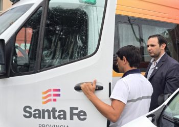 VILLA OCAMPO SUMA UNA NUEVA AMBULANCIA Y UN MINIBUS DE TRASLADO.