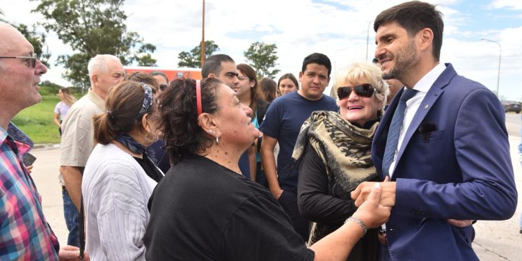 Pullaro anunció el inicio de un gasoducto e inauguró obras viales en el departamento General López.
