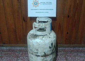 “Robo en Las Toscas: Dos Aprehendidos y Objetos Recuperados”.