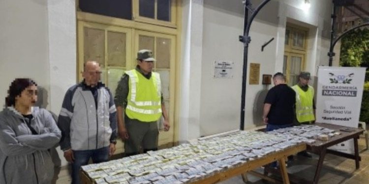 Gendarmería Nacional Secuestra Más de 350 Millones de Pesos en Ruta Nacional Nº11.