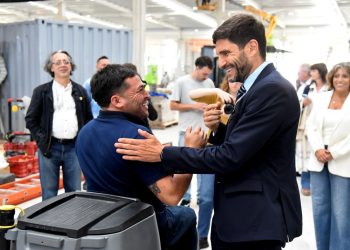 Pullaro: “Este Gobierno está al lado de aquellos que creen que trabajando se puede salir adelante”.