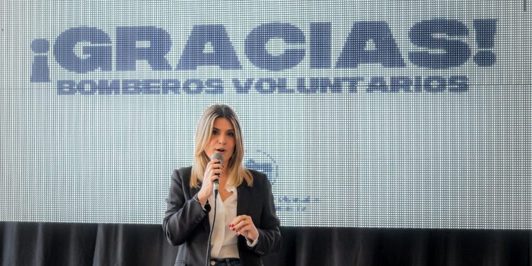 Mancini: “Bomberos Voluntarios, gracias por ser el orgullo de Santa Fe”.